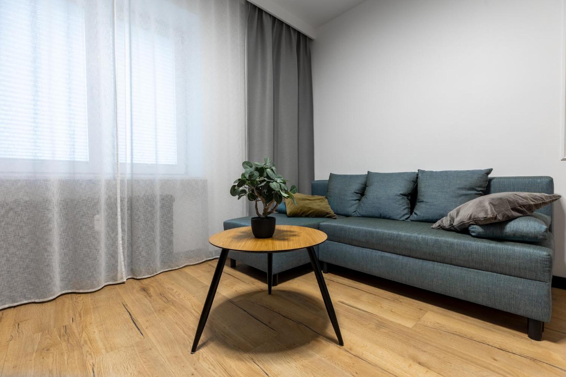 Apartamenty Premium, Faktura Vat, Zrodlowa Centrum Parter Ground Floor Parking Super Lokalizacja Two Bedrooms Kitchen 50 M2 Kielce Ngoại thất bức ảnh