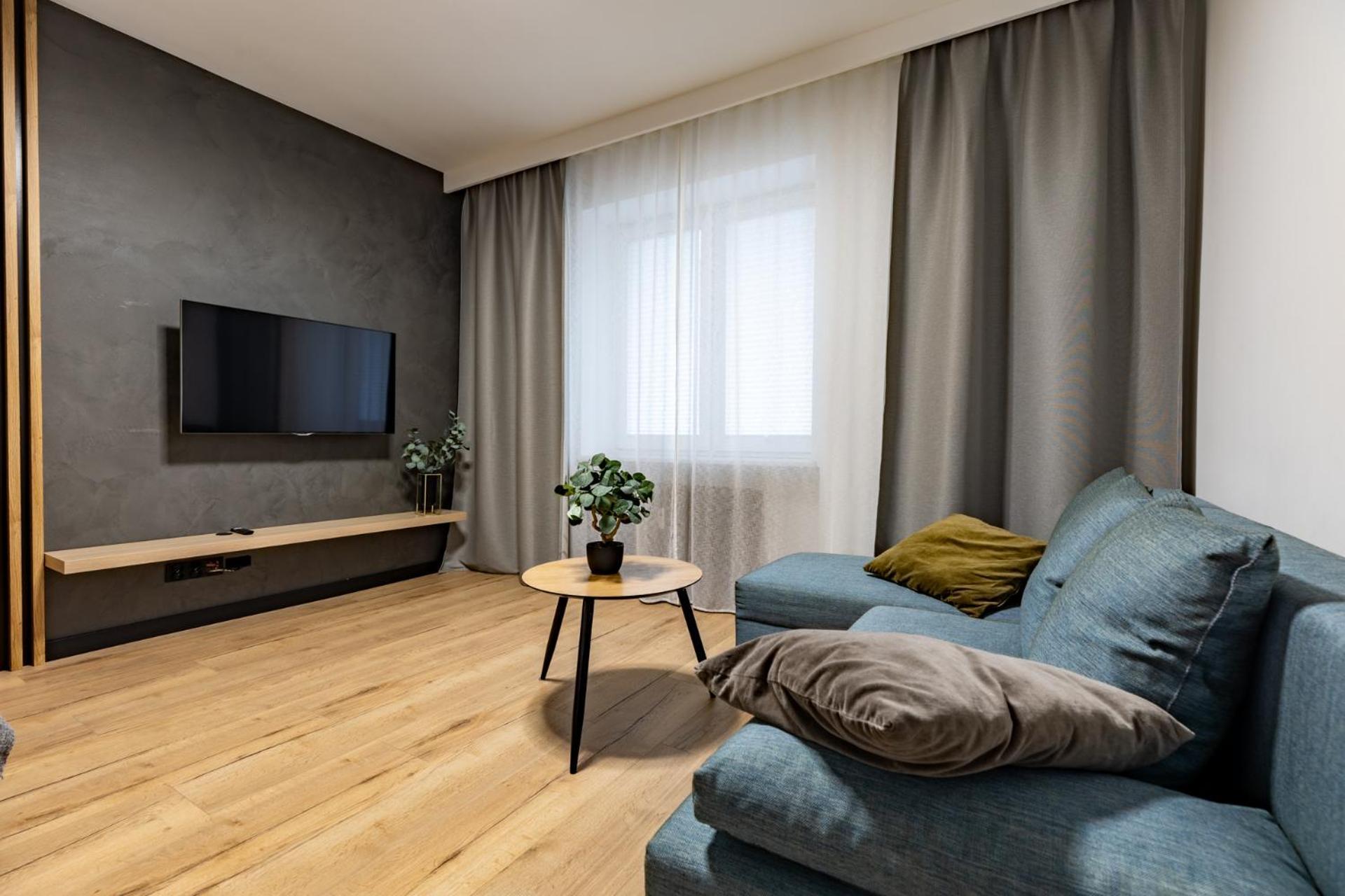 Apartamenty Premium, Faktura Vat, Zrodlowa Centrum Parter Ground Floor Parking Super Lokalizacja Two Bedrooms Kitchen 50 M2 Kielce Ngoại thất bức ảnh